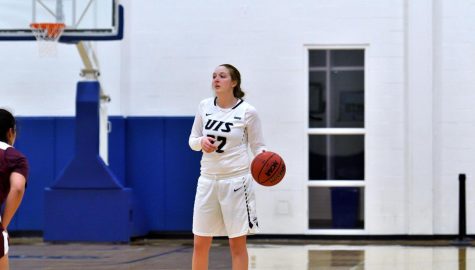 Strong First Quarter Leads Womens Basketball To Road Win At Quincy