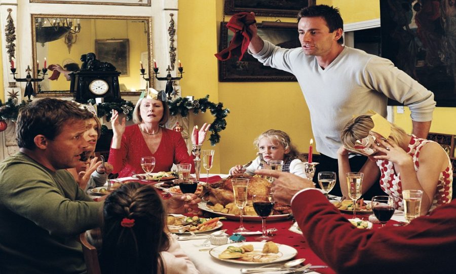 A3GR16 Family arguement over christmas dinner