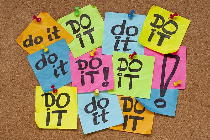 Photo of sticky notes with the words “do it” | Photo Credits: https://www.flickr.com/photos/59632563@N04/6261230701