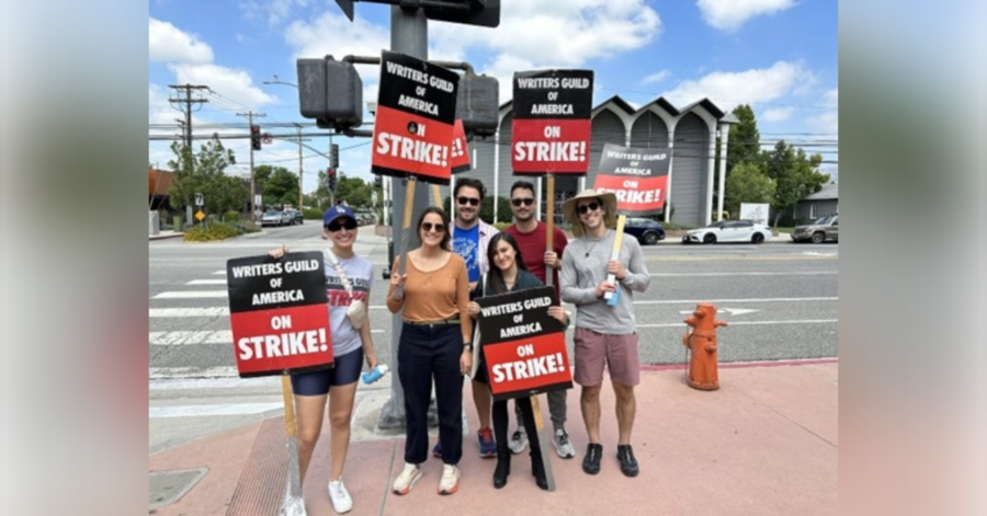 Writers on the picket line outside of Disney on 9/19 | Photo Credit: WGA Contract